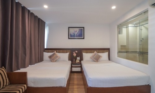 ♣ Khách Sạn MT Hồ Nghinh gần Bãi Biển Phạm Văn Đồng 9 tầng, 25 phòng