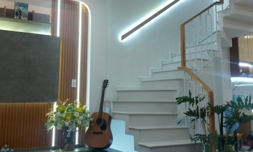 ♣ Nhà gần MT Nguyễn Hoàng, 60m2, 4 tầng, mới đẹp, xịn sò
