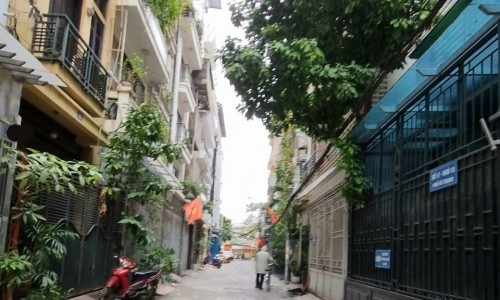 Bán nhà gần Thành Phố Giao Lưu – Phạm Văn Đồng, Phân lô. Ô tô đỗ cửa