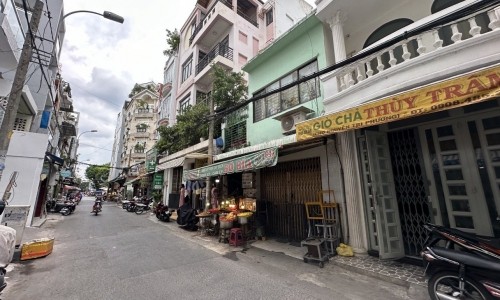 bán nhà hẻm hẻm siêu to đường Nguyễn Chí Thanh  quận 5