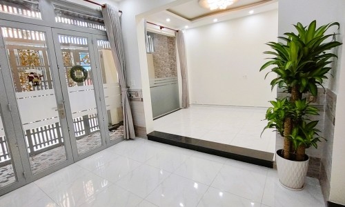 Bán rẻ nhà đẹp 6 x 13.5m 1 trệt 1 lầu Nơ Trang Long Bình Thạnh TP.HCM