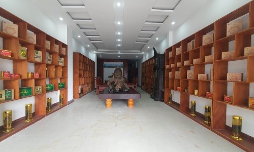 Hạ chào 550tr, bán toà căn hộ mặt tiền Nguyễn Hữu Thọ, 125m2, 4 tầng,